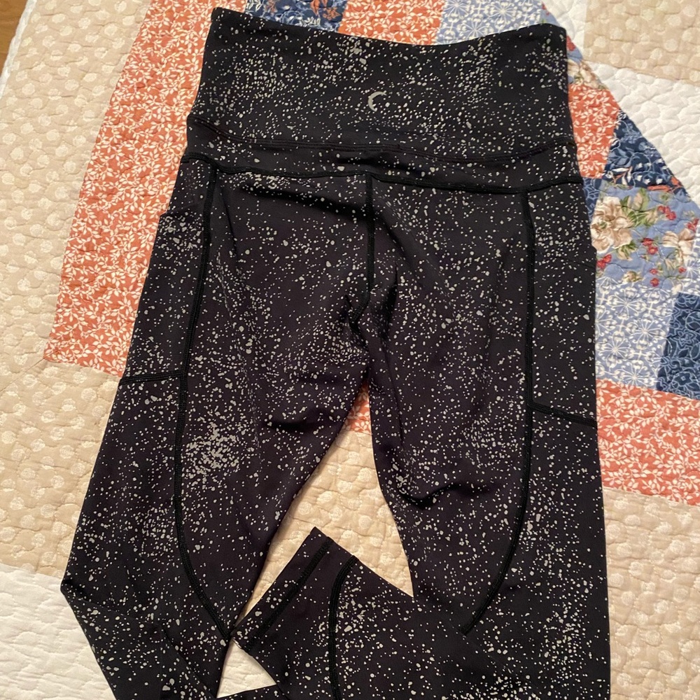 Leggings , smoke free home worn once